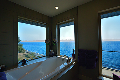 Master Bedroom Bathroom